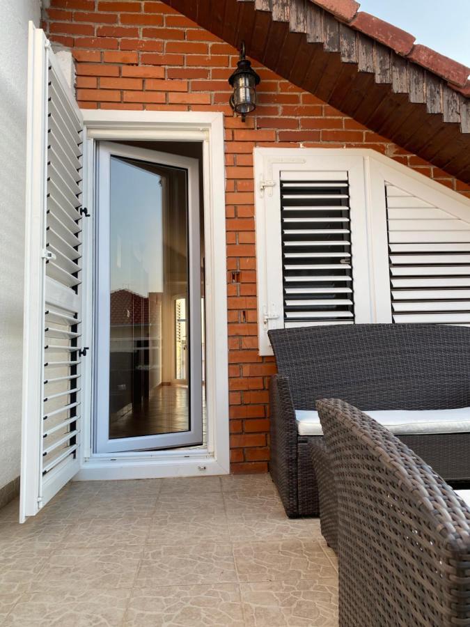 D.O.O. Yury Apartment Τρογκίρ Εξωτερικό φωτογραφία