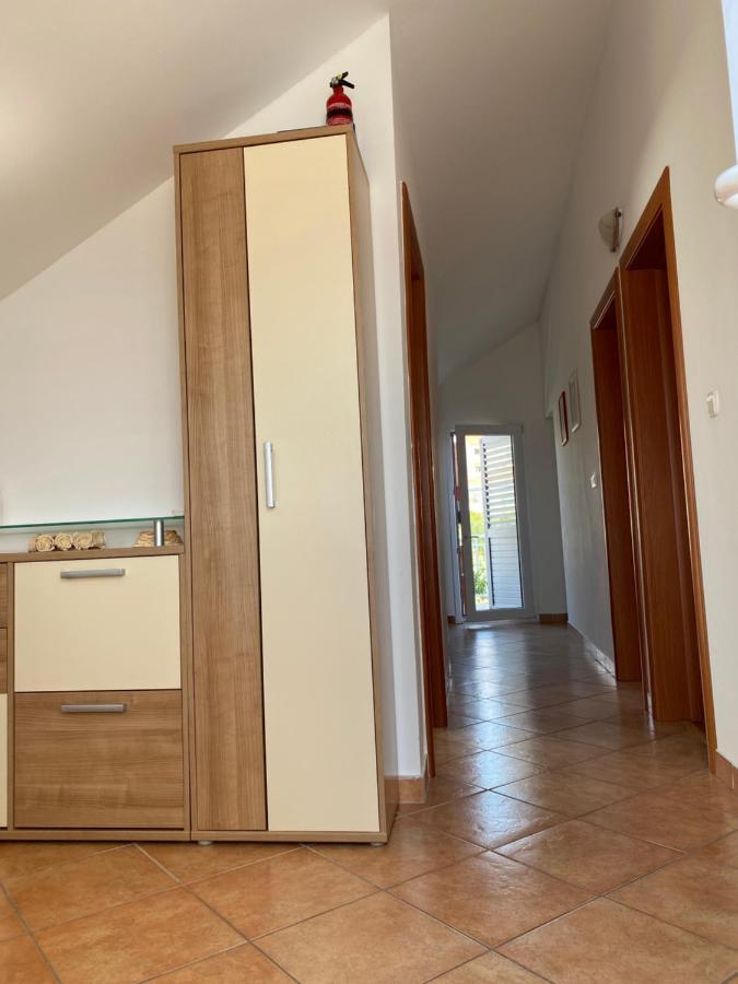D.O.O. Yury Apartment Τρογκίρ Εξωτερικό φωτογραφία