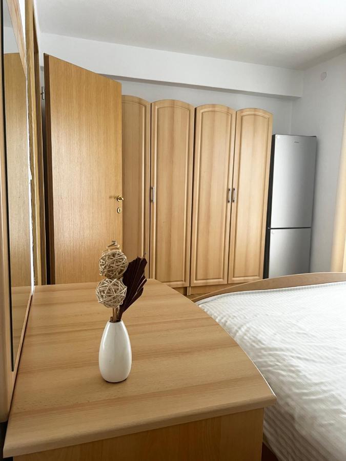 D.O.O. Yury Apartment Τρογκίρ Εξωτερικό φωτογραφία