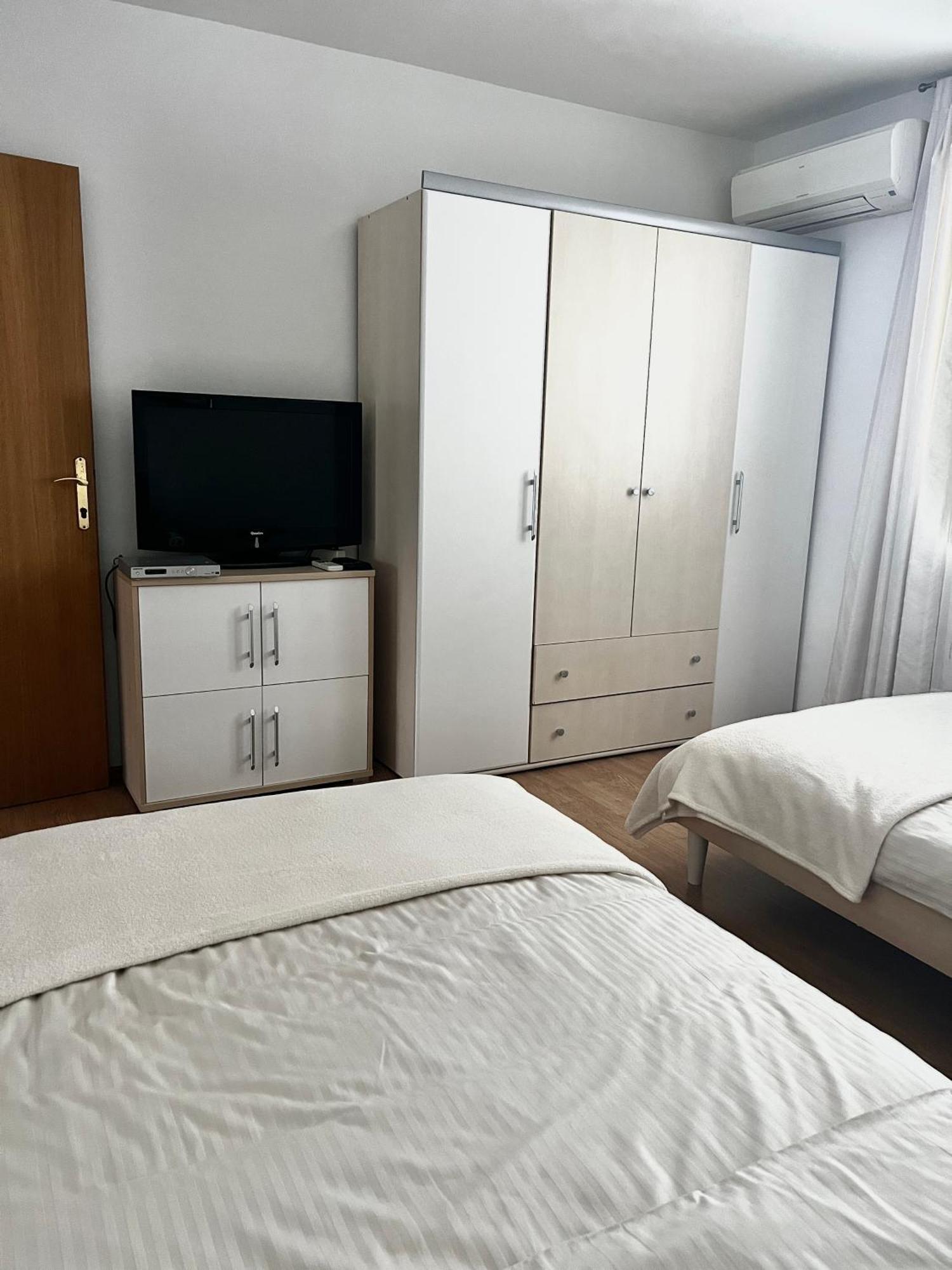 D.O.O. Yury Apartment Τρογκίρ Εξωτερικό φωτογραφία