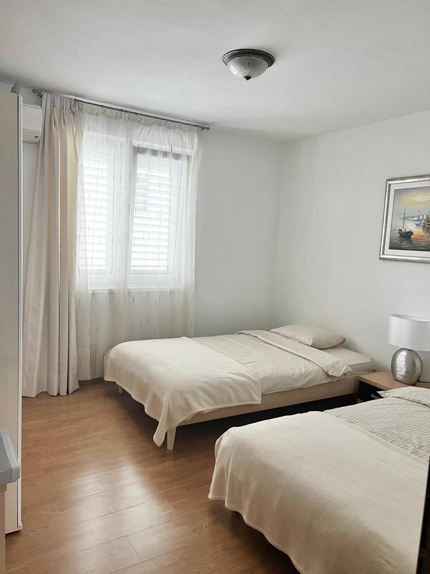 D.O.O. Yury Apartment Τρογκίρ Εξωτερικό φωτογραφία